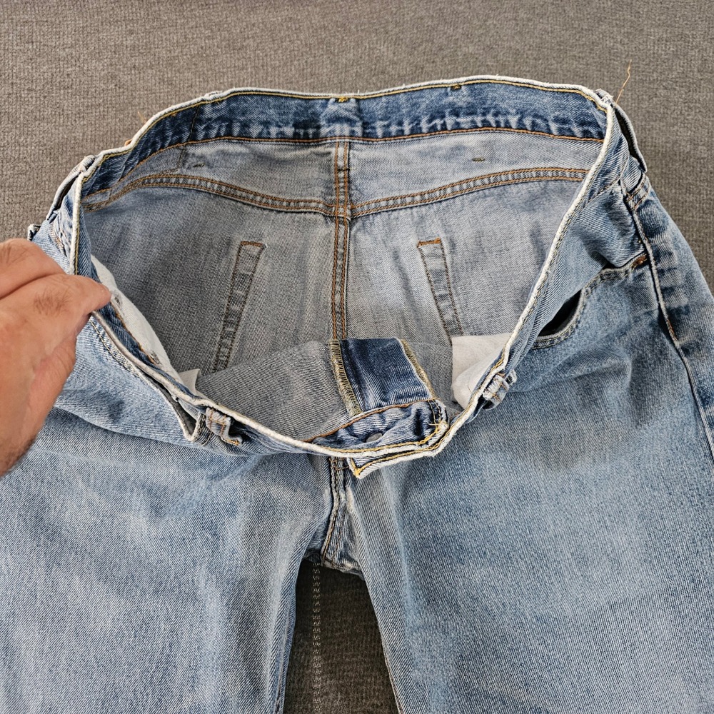 Levis 505 Regular Fit Light Wash Straight Leg Denim Jeans Mens 38x30 Blue - Picture 4 of 16